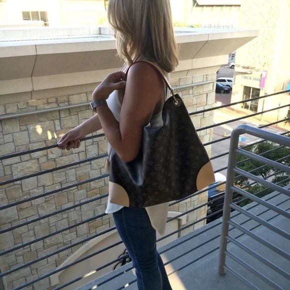 Louis Vuitton Berri PM - Picture 4 of 12